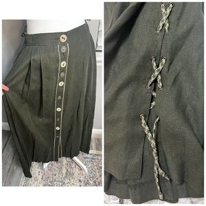 Alphorn Maxi Skirt Handmade Bead
Vintage Green Pleated Pockets elastic
Waist